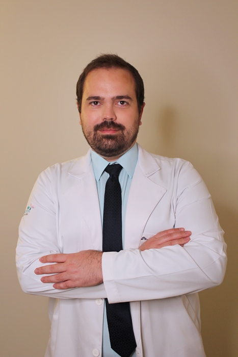 Dr. Fernando Valério